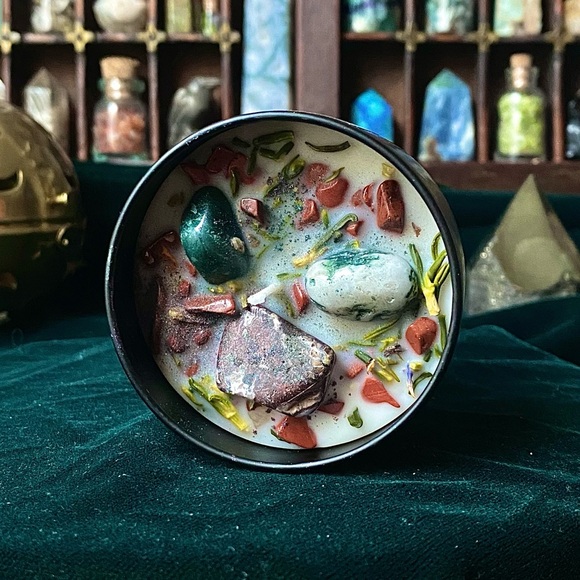 Rooted Crystal Candle - Picture 1 of 3